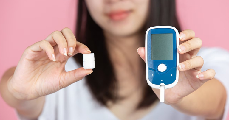 Es crucial controlar la diabetes y cuidar la salud bucal